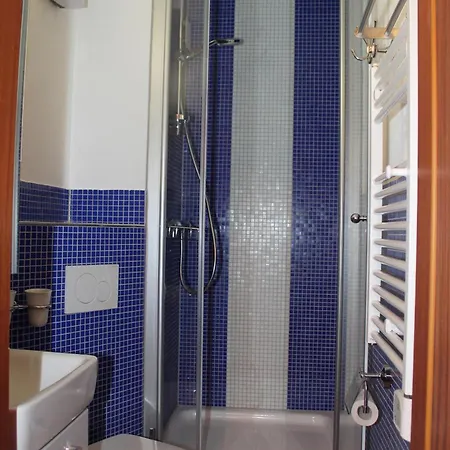 Apartment V108 Fuer 2-5 Personen Direkt Am Ostseestrand *